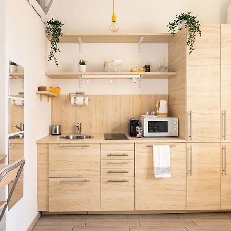 A Yellow Touch - Modern Studio In Isola Milano Exteriér fotografie