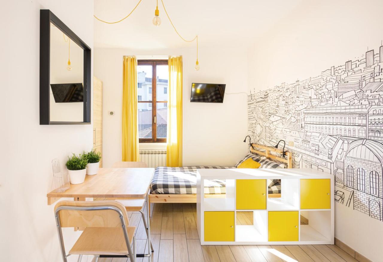 A Yellow Touch - Modern Studio In Isola Milano Exteriér fotografie