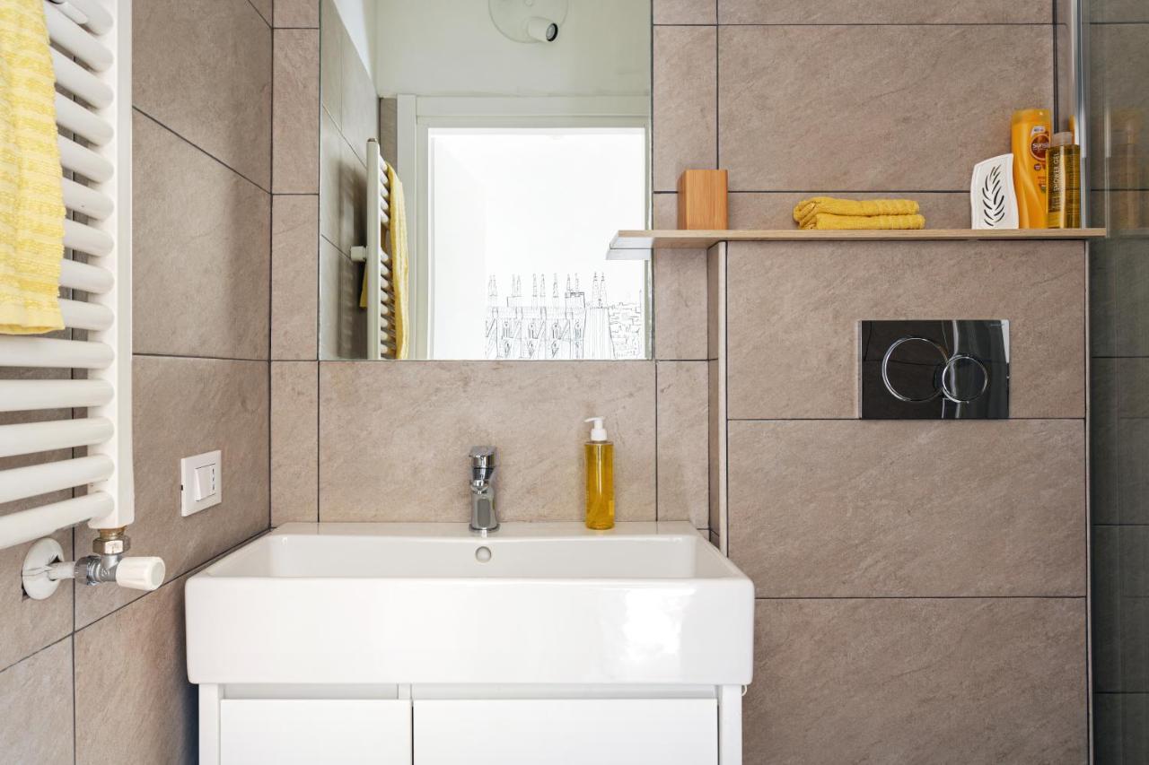 A Yellow Touch - Modern Studio In Isola Milano Exteriér fotografie