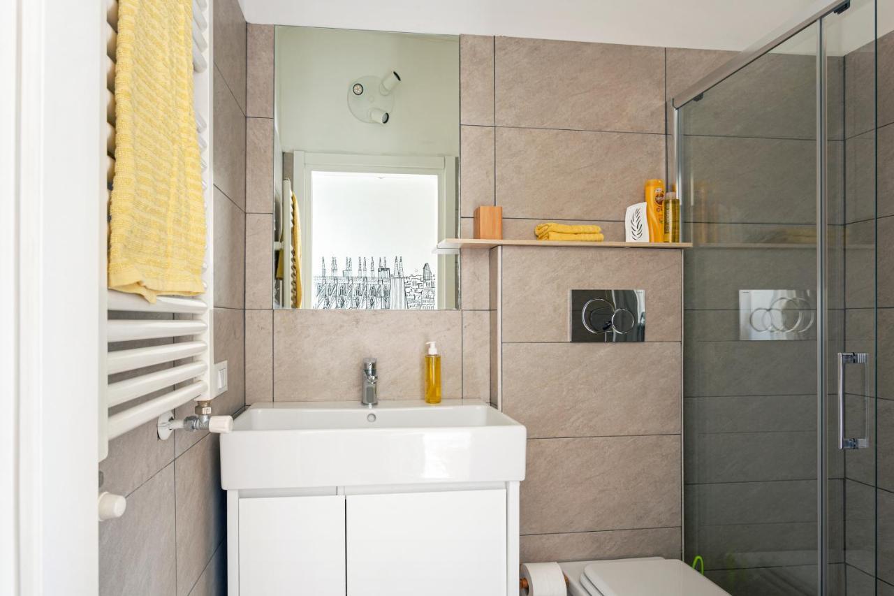 A Yellow Touch - Modern Studio In Isola Milano Exteriér fotografie